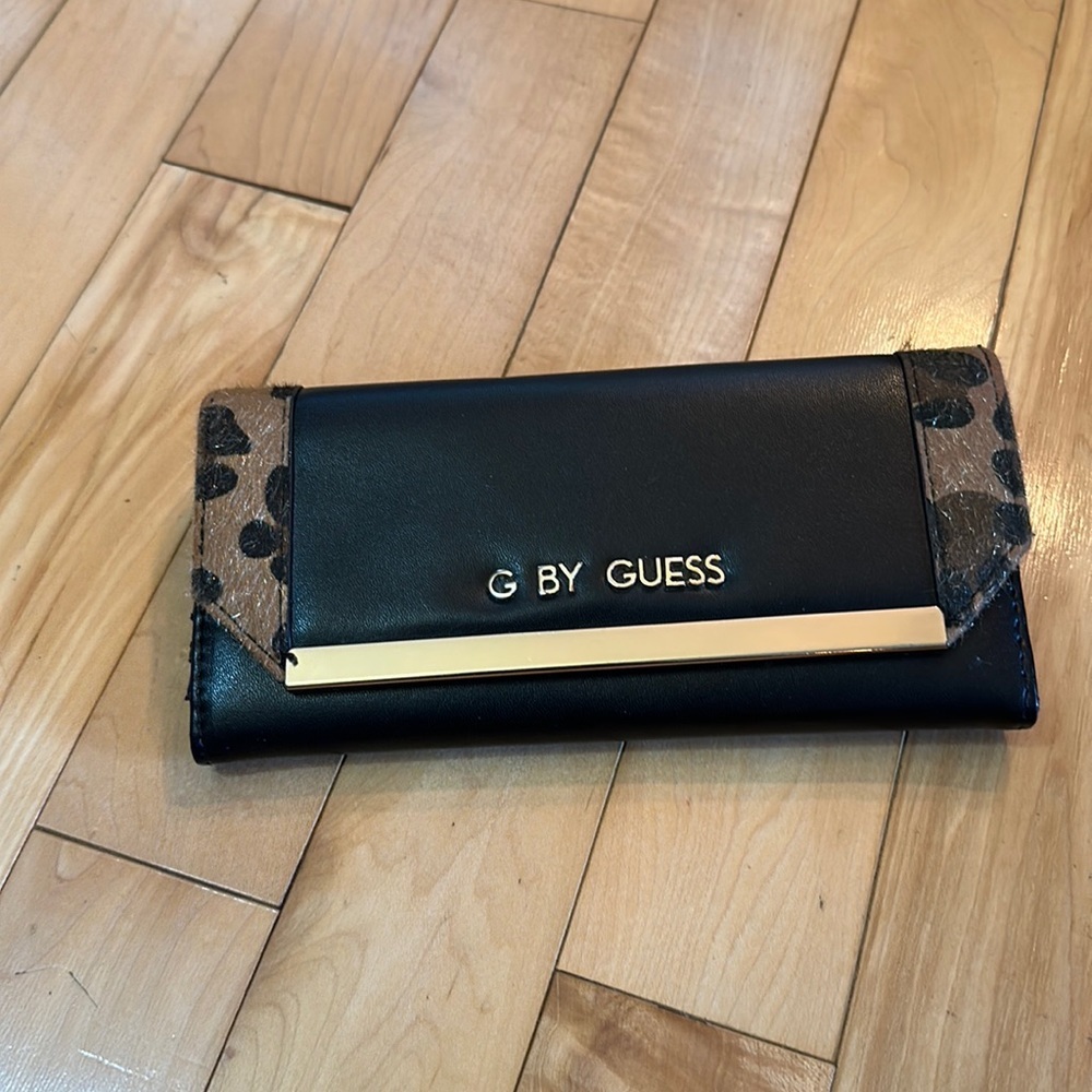 Guess Wallet